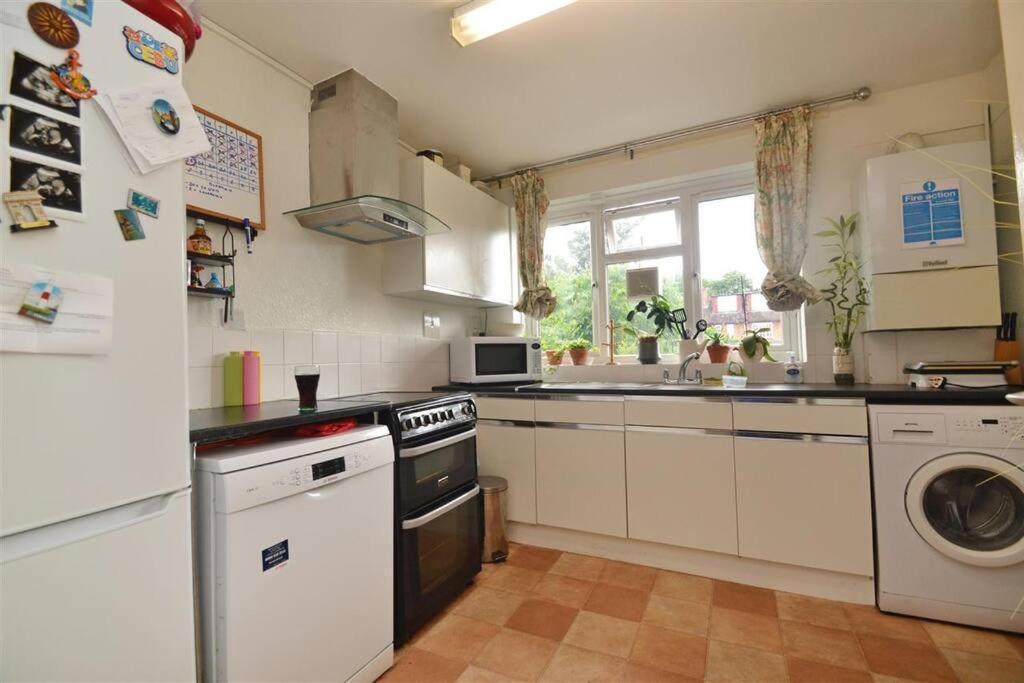 Lovely One Bed Apartment To Rent ロンドン エクステリア 写真